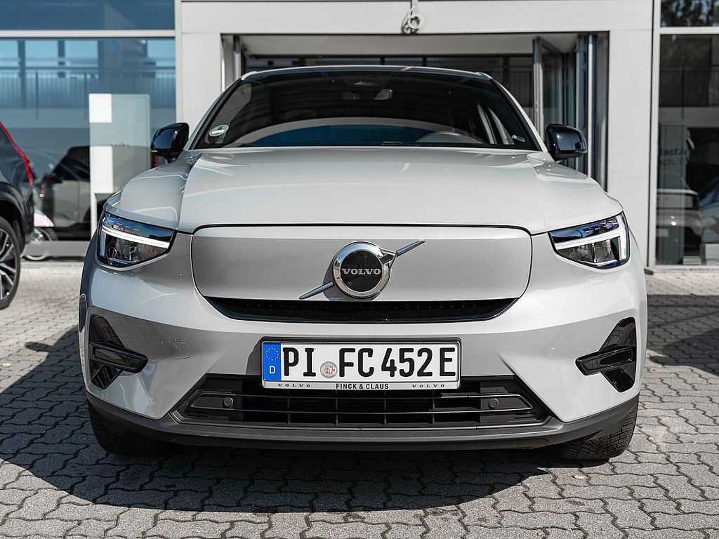 Volvo  Plus Recharge Pure Electric 2WD