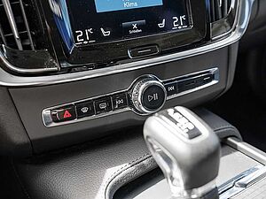 Volvo  V90 D4 Automatikgetriebe (140kW/190PS) Momentum pro