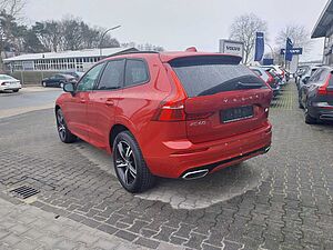 Volvo  R Design Recharge Plug-In Hybrid AWD