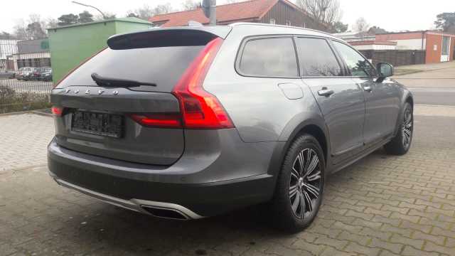 Volvo  D4 Cross Country Pro AWD