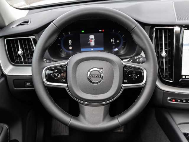 Volvo  Plus Dark 2WD B4 Diesel EU6d digitales Cockpit Memory Sitze Soundsystem HarmanKa