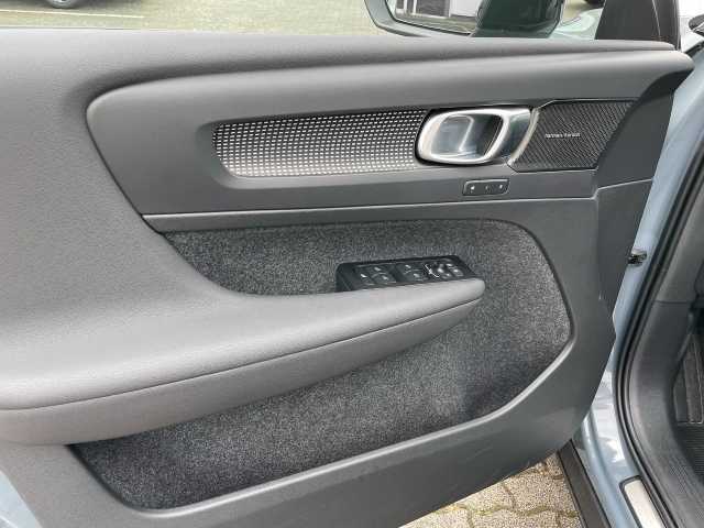 Volvo  R Design 2WD B4 EU6d Navi digitales Cockpit Memory Sitze Soundsystem HarmanKardo