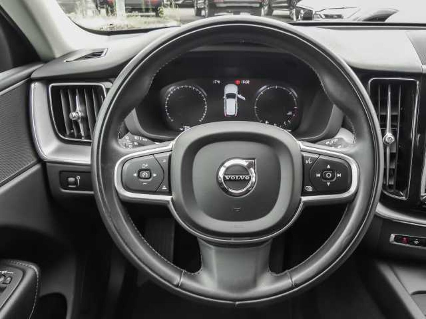 Volvo  Momentum Pro 2WD B4 Diesel EU6d AD AHK Navi digitales Cockpit Soundsystem LED Ku