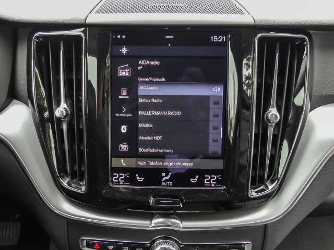 Volvo  Momentum Pro AWD B4 Diesel EU6d Allrad Navi digitales Cockpit Soundsystem