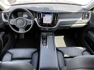 Volvo  Momentum Pro AWD B4 Diesel EU6d Allrad StandHZG AHK Navi Leder digitales Cockpit