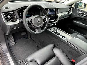 Volvo  Plus Dark 2WD B4 Benzin EU6d digitales Cockpit Memory Sitze Soundsystem LED