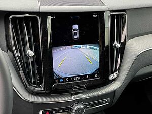 Volvo  Plus Dark 2WD B4 Benzin EU6d digitales Cockpit Memory Sitze Soundsystem LED