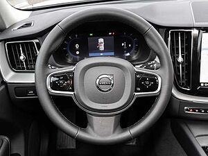 Volvo  Plus Dark 2WD B4 Diesel EU6d digitales Cockpit Memory Sitze Soundsystem HarmanKa