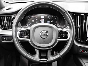 Volvo  R Design AWD B4 Diesel EU6d Allrad StandHZG Navi digitales Cockpit Memory Sitze