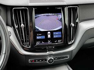 Volvo  Momentum Pro AWD B4 Diesel EU6d Allrad StandHZG Navi digitales Cockpit Soundsyst