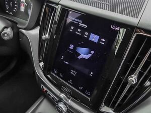 Volvo  Momentum Pro AWD B4 Diesel EU6d Allrad Navi Leder digitales Cockpit Memory Sitze