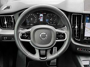 Volvo  R Design AWD B4 Diesel EU6d Allrad StandHZG Navi digitales Cockpit Memory Sitze