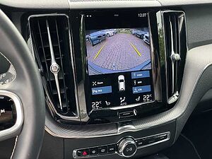 Volvo  R Design AWD B4 Diesel EU6d Allrad StandHZG Navi digitales Cockpit Memory Sitze