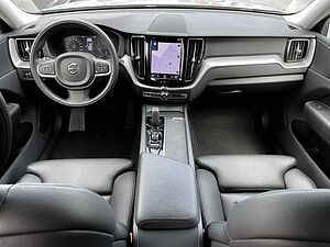 Volvo  Momentum Pro 2WD B4 Benzin EU6d Navi Leder digitales Cockpit Memory Sitze Sounds