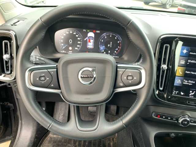 Volvo  Momentum Pro 2WD EU6d B4 Mild-Hybrid Benzin Automatikgetriebe AHK ISS Licht-Pake