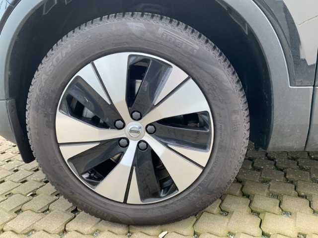 Volvo  Momentum Pro 2WD EU6d B4 Mild-Hybrid Benzin Automatikgetriebe AHK ISS Licht-Pake