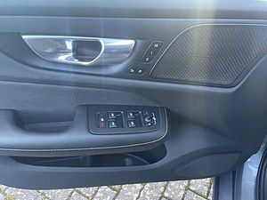 Volvo  R Design Plug-In Hybrid T8 4x4, Standhzg, Navi, Leder, 360 Grad Kamera. Allrad S