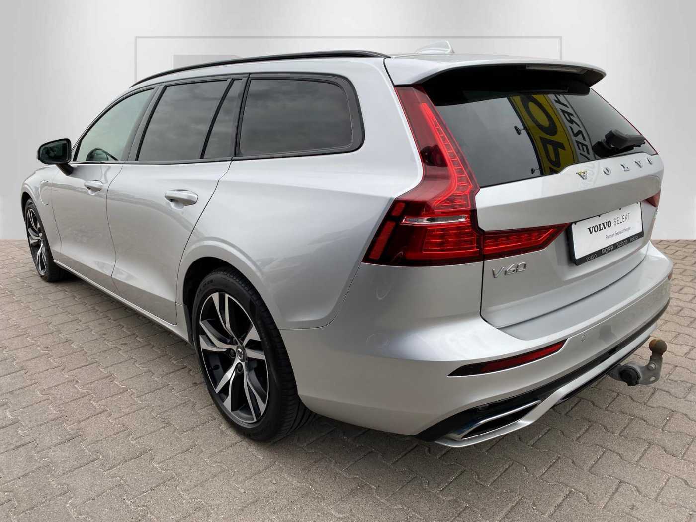 Volvo  T6 AWD Hybrid R Design 0,5%  AHK PANO STHZ