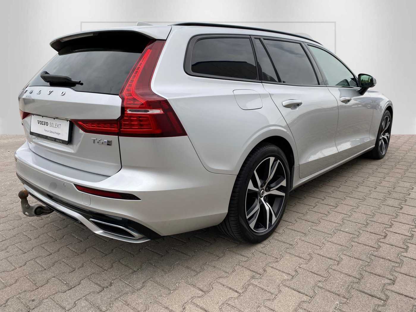 Volvo  T6 AWD Hybrid R Design 0,5%  AHK PANO STHZ