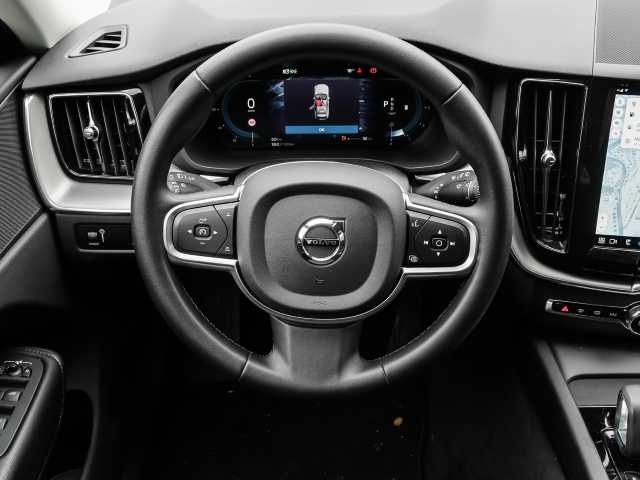 Volvo  Momentum Pro 2WD B4 Diesel EU6d AHK digitales Cockpit Soundsystem LED Sperrdiff.