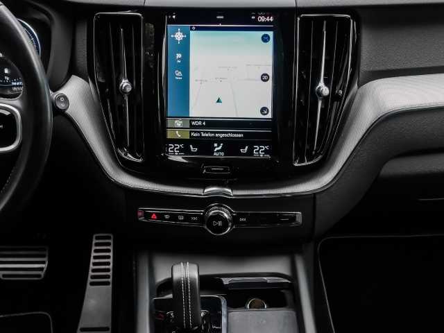 Volvo  R Design AWD B4 Diesel EU6d Allrad StandHZG Navi digitales Cockpit Memory Sitze