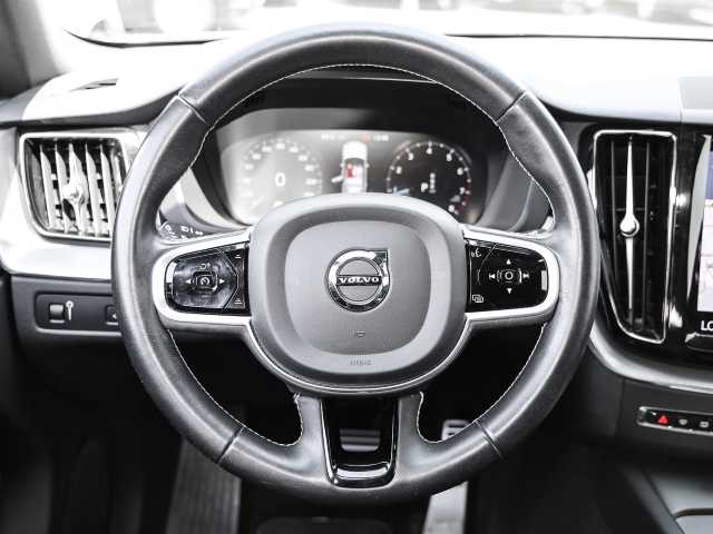 Volvo  R Design AWD B5 Benzin EU6d Allrad StandHZG AHK Navi digitales Cockpit Memory Si