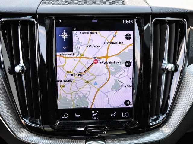 Volvo  R Design AWD B5 Benzin EU6d Allrad StandHZG AHK Navi digitales Cockpit Memory Si