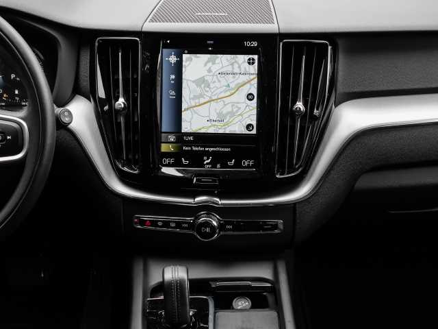 Volvo  Momentum Pro AWD B4 Diesel EU6d Allrad Navi Leder digitales Cockpit Soundsystem