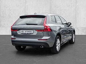 Volvo  Momentum Pro AWD B4 Diesel EU6d Allrad StandHZG Navi Leder digitales Cockpit Mem