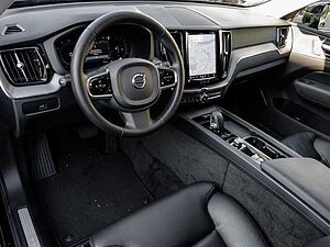 Volvo  Plus Dark 2WD B4 Benzin EU6d digitales Cockpit Memory Sitze Soundsystem LED