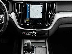 Volvo  Momentum Pro AWD B4 Diesel EU6d Allrad StandHZG Navi Leder digitales Cockpit