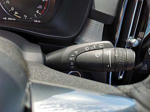 Volvo  D3 Momentum ++Navi/Keyless-Start/Klima/LED+