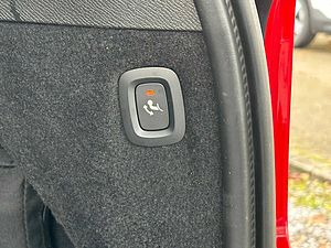 Volvo  T8 AWD Inscription | PANO | STANDH | LED |