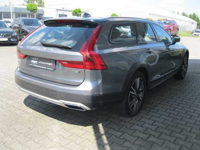 Volvo  Pro AWD