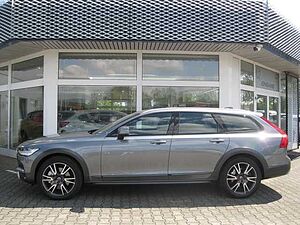 Volvo  Pro AWD