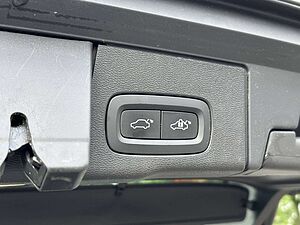 Volvo  D5 Inscription AWD PANO LUFT 360° HUD