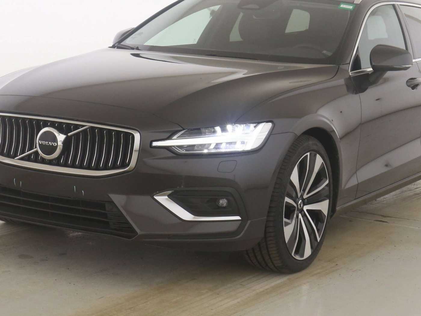 Volvo  V60 B4 Plus Bright harman/kardon