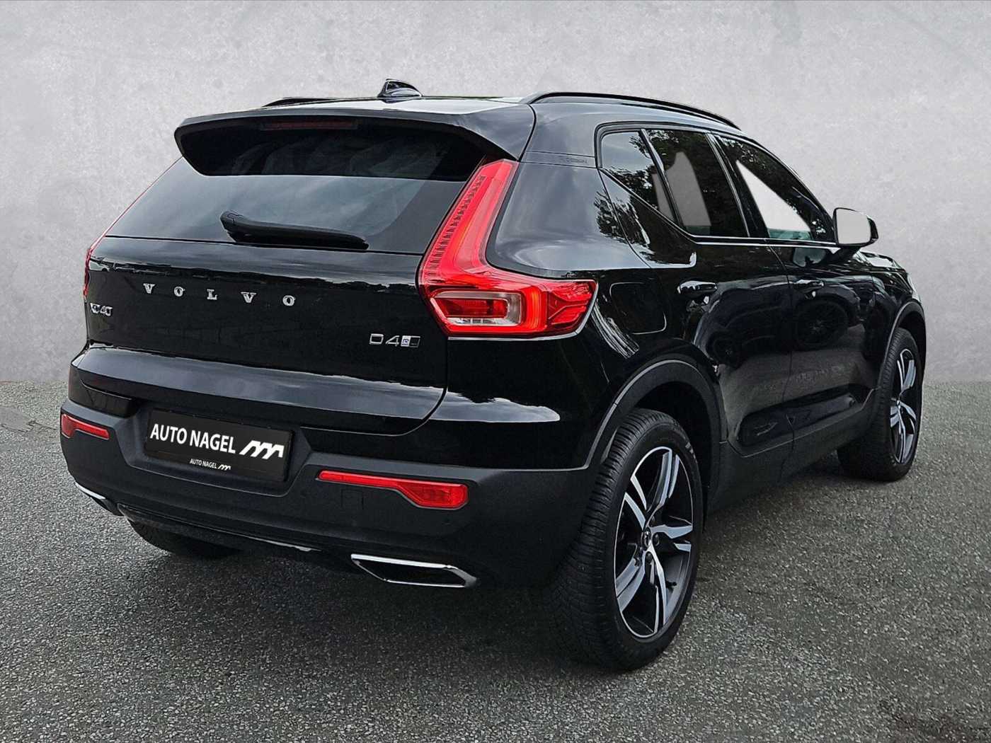 Volvo  XC40 D4 AWD R-Design  Pano. -Dach/Klima/Sitzhzg.