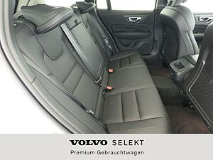 Volvo  V60 Core, B3 Mild-Hybrid, Benzin