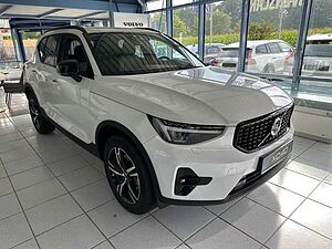 Volvo  XC40 Plus, B4 Mild-Hybrid, Benzin, Dark