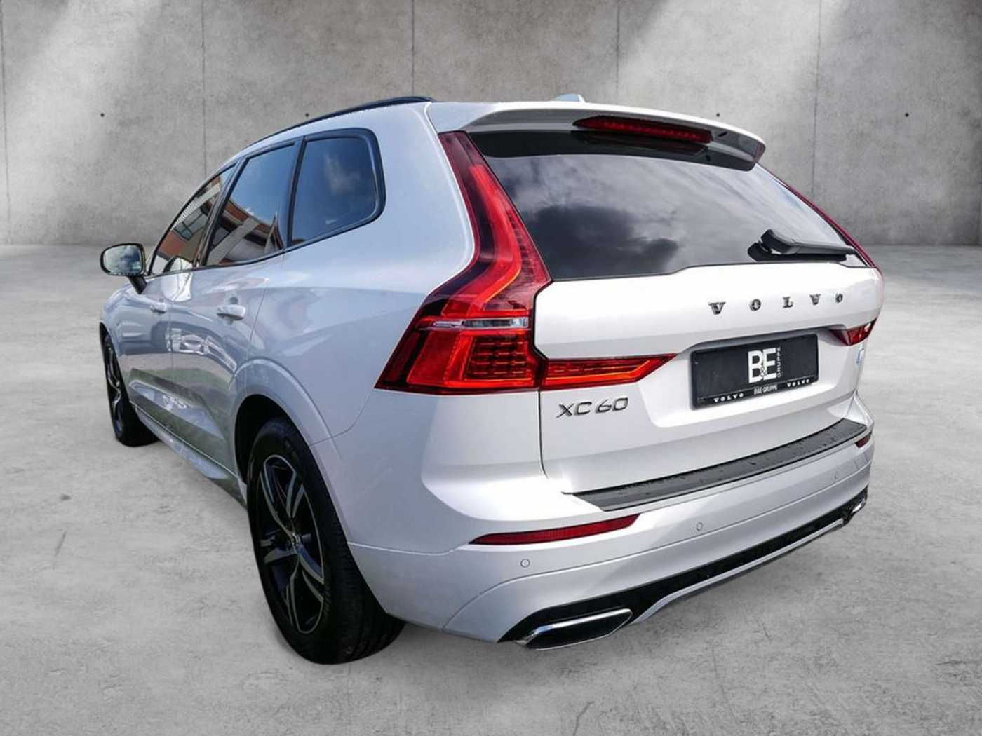 Volvo  2.0 R Design Recharge Plug-In Hybrid AWD