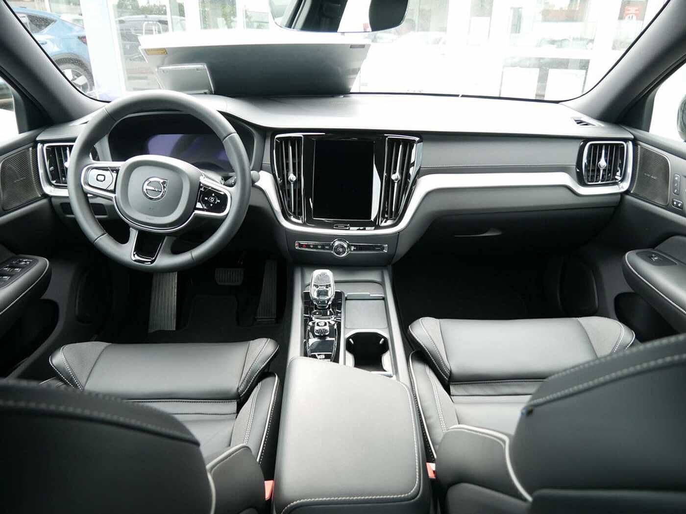 Volvo  Ultimate, B5 AWD Mild-Hybrid, Benzin, Dark