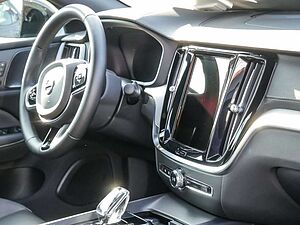 Volvo  Ultimate, B5 AWD Mild-Hybrid, Benzin, Dark