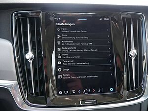 Volvo  Kombi 2.0 Core Recharge Plug-In Hybrid AWD